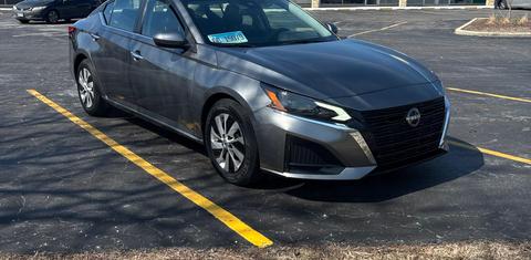 Nissan Altima 2023
