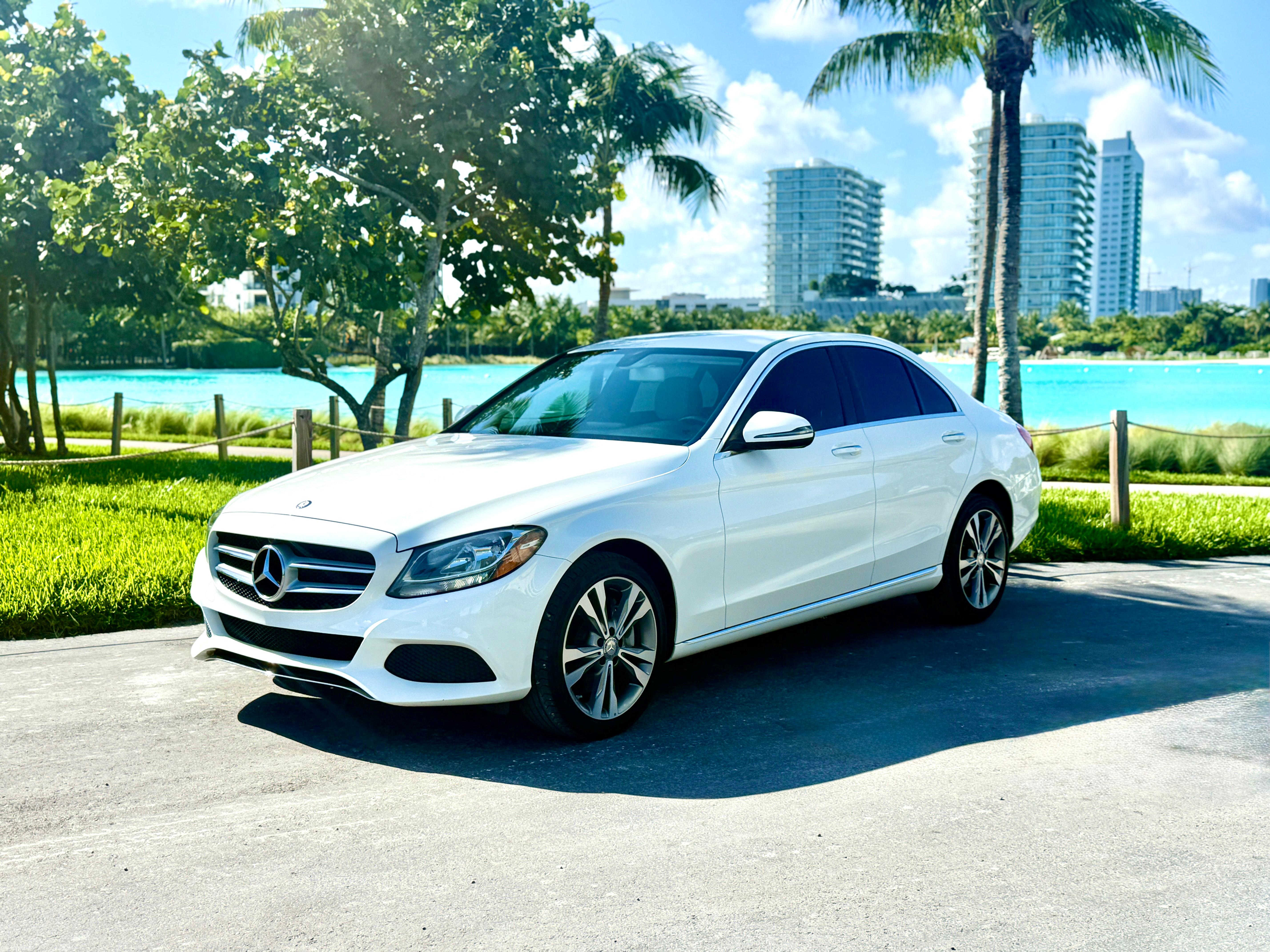 Mercedes-Benz C-Class 2016 in 
