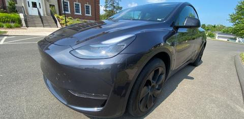 Tesla Model Y 2024