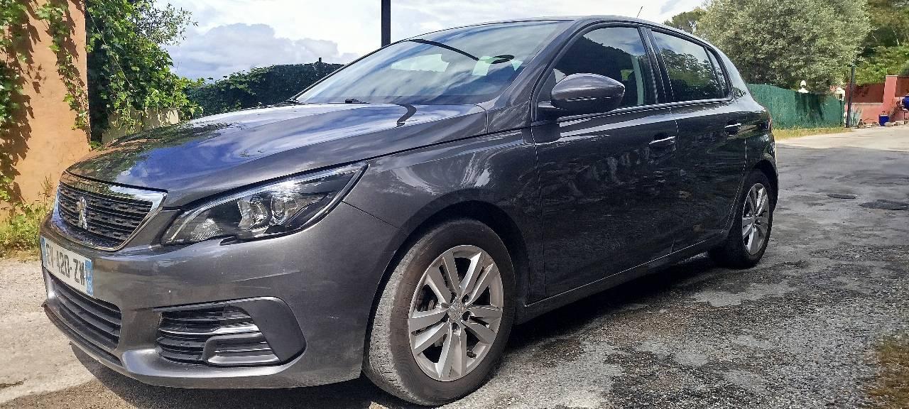 Peugeot 308 2018 à Trans-en-Provence