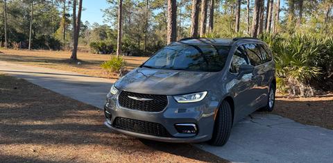 Chrysler Pacifica 2022