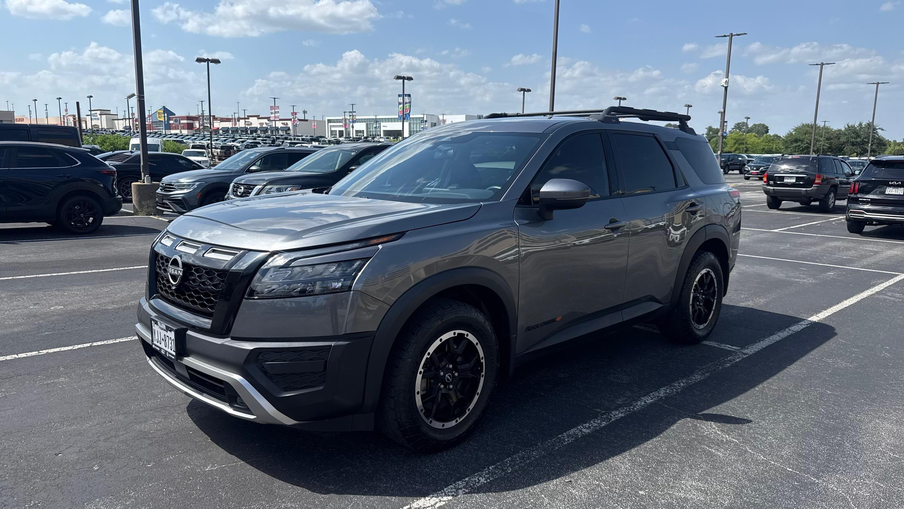 Nissan Pathfinder 2023 in Killeen, TX