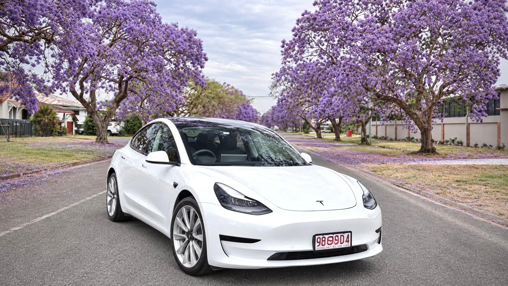 Tesla MODEL 3 2021 in New Farm