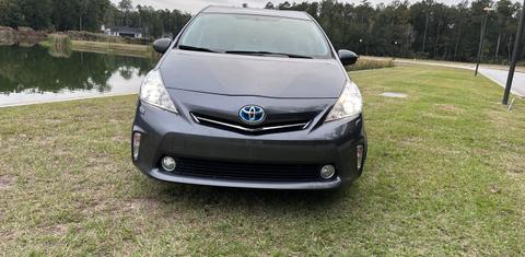 Toyota Prius v 2014