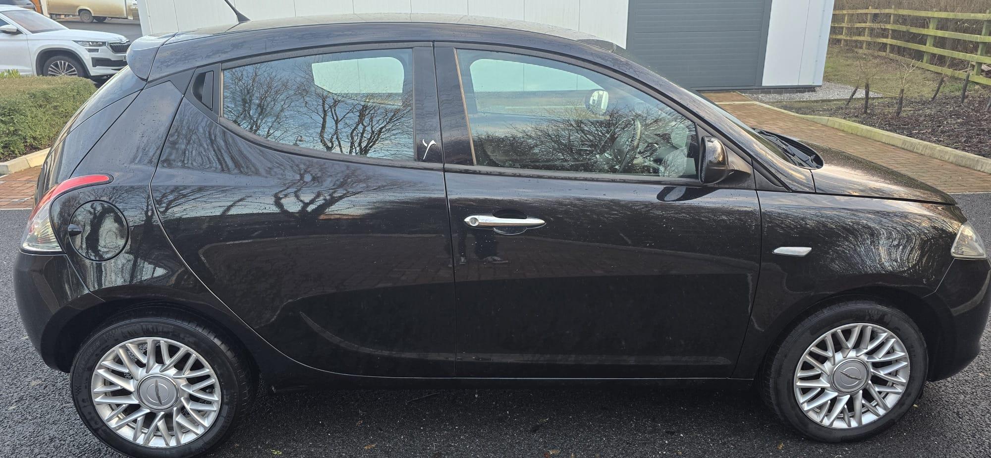 Chrysler Ypsilon 2014 in Chippenham