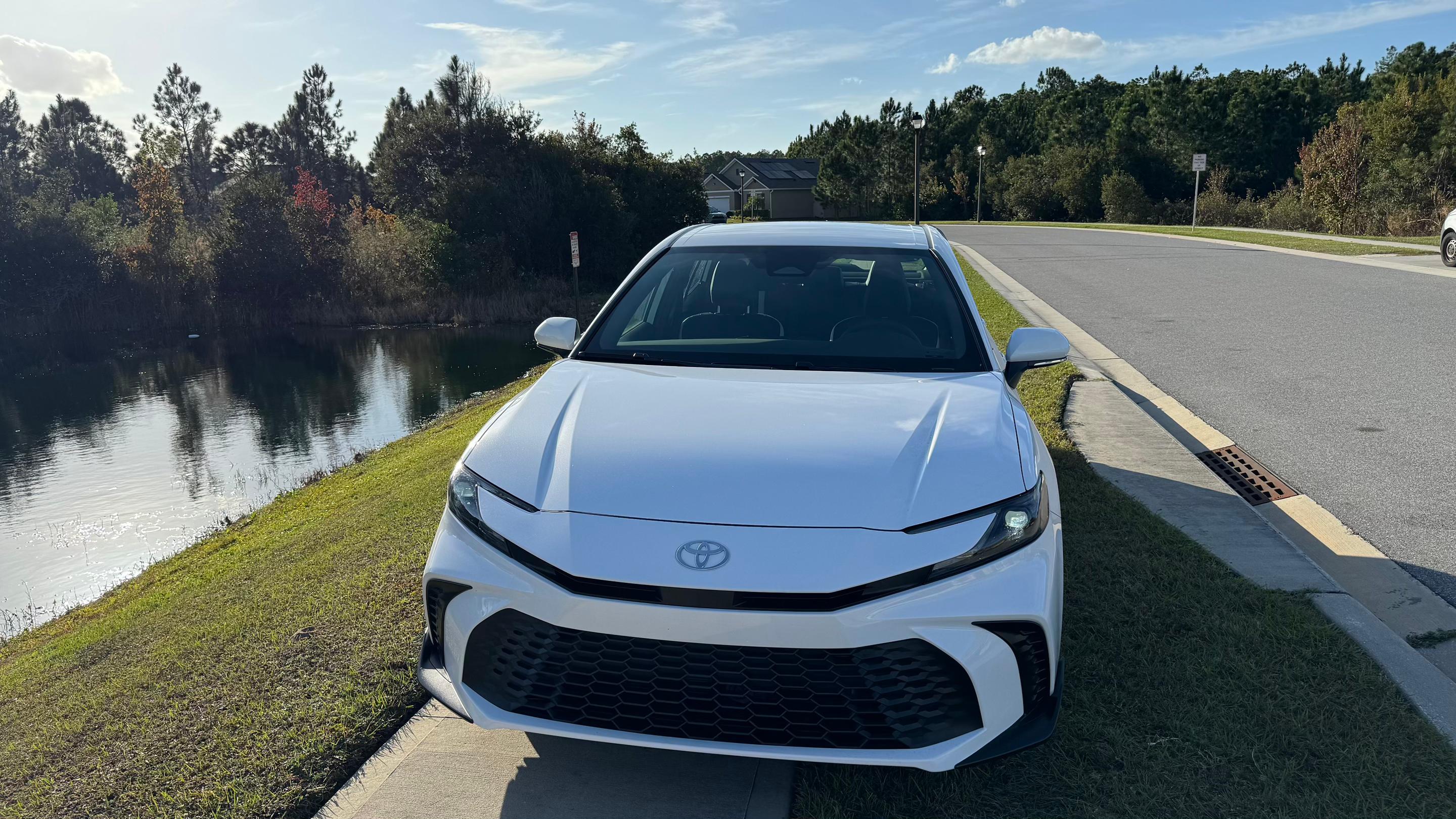 Toyota Camry Hybrid 2026 in 