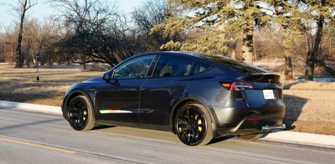 Tesla Model Y 2024