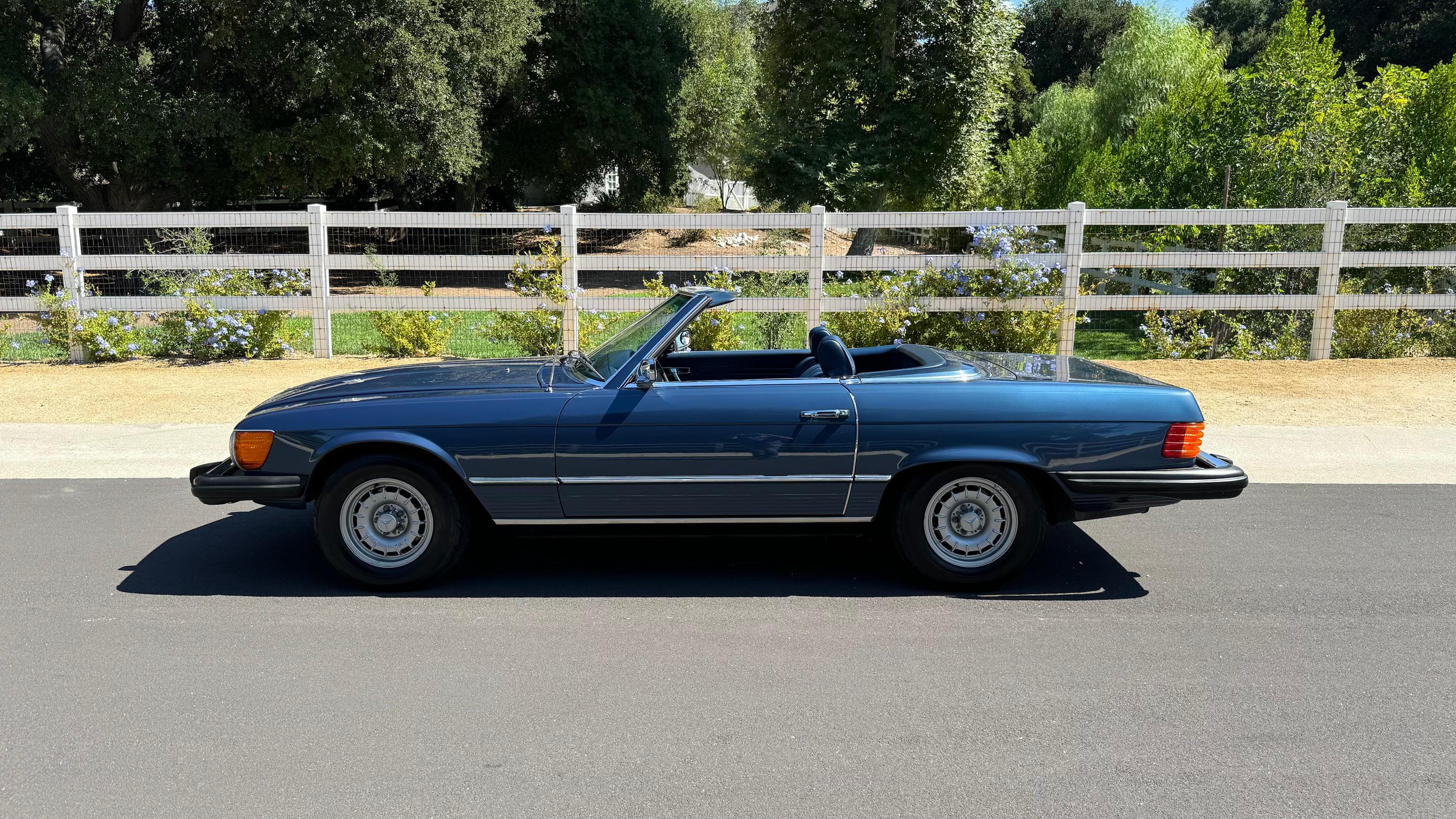 Mercedes-Benz 450 1974 in Van Nuys, CA