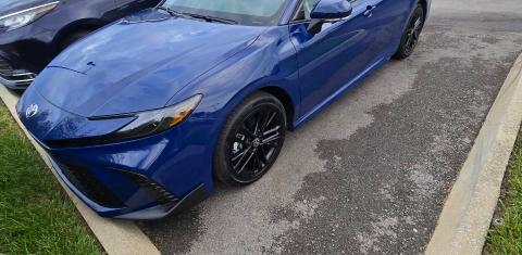 Toyota Camry Hybrid 2026