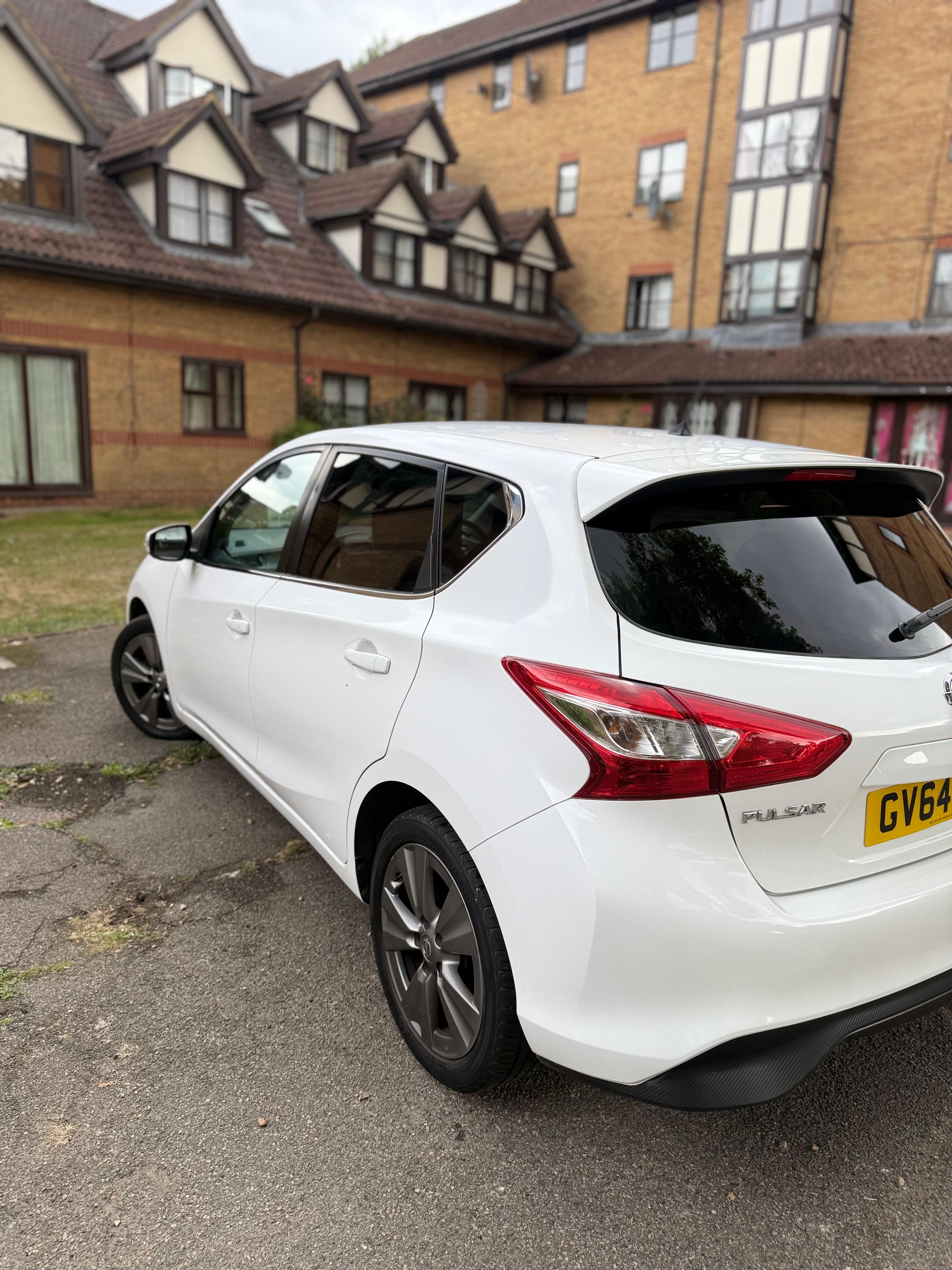Nissan Pulsar 2015 in London