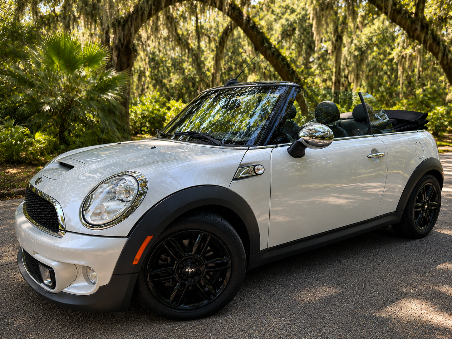 MINI Convertible 2015 in Charleston, SC