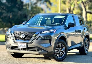 Nissan Rogue car