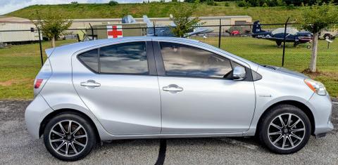 Toyota Prius c 2014
