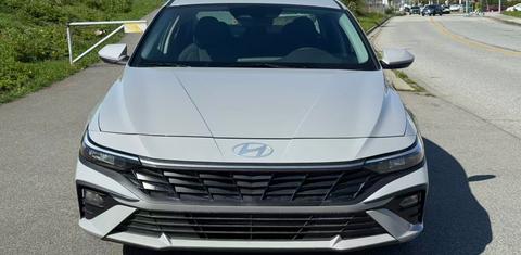 Hyundai Elantra 2025