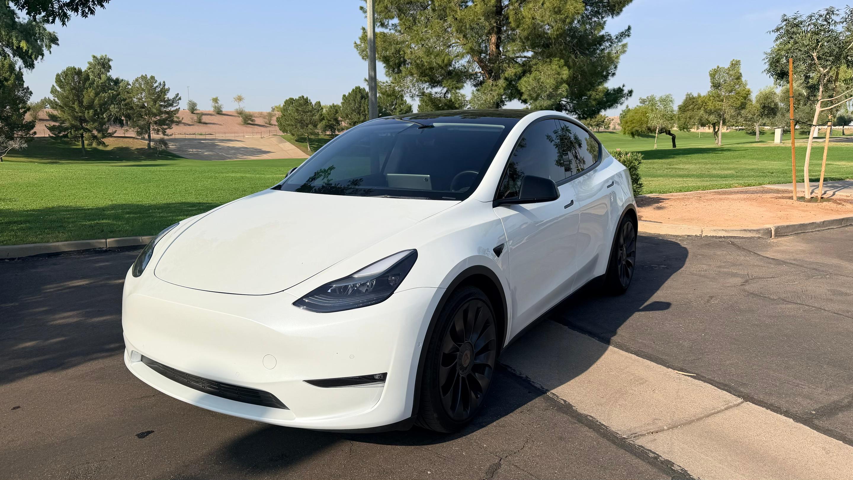 Tesla Model Y 2022 in Mesa, AZ