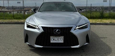 Lexus IS 2023