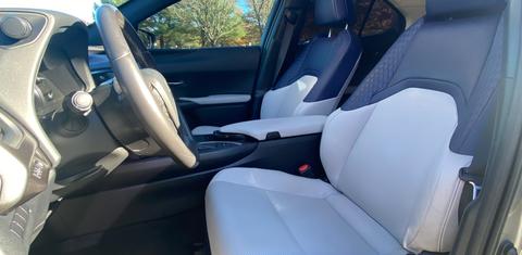 Lexus UX 2021