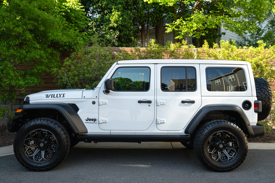Jeep Wrangler 2023 in Charlotte, NC