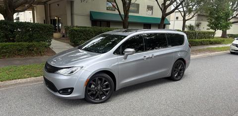 Chrysler Pacifica 2018