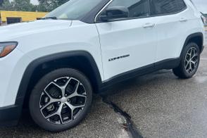 Jeep Compass car