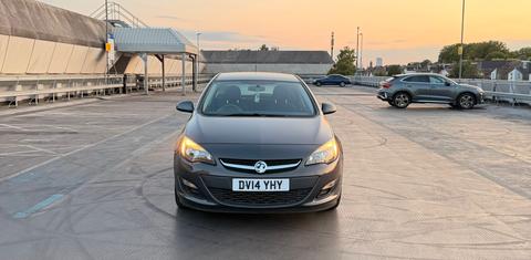 Vauxhall Astra 2014