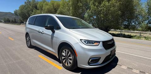 Chrysler Pacifica 2024