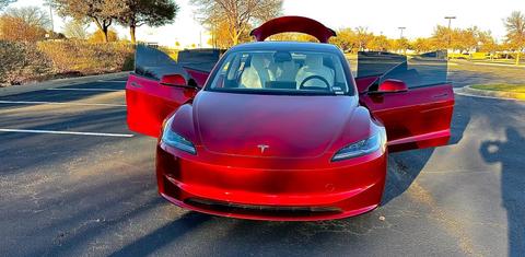 Tesla Model 3 2024
