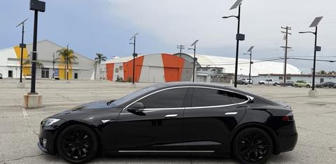 Tesla Model S 2016