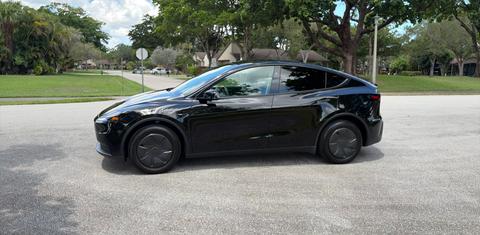 Tesla Model Y 2026