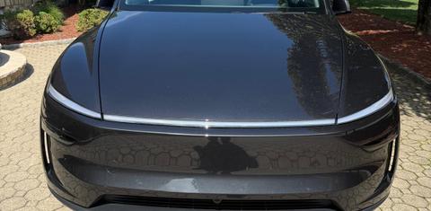 Tesla Model Y 2026