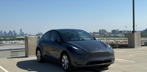 Tesla Model Y 2024