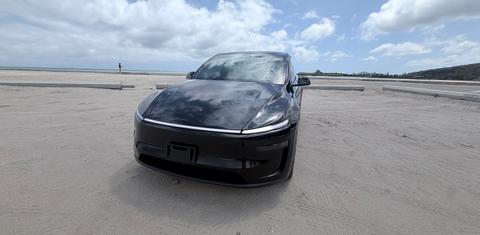 Tesla Model Y 2026