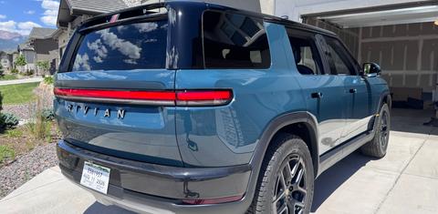 Rivian R1S 2026