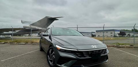 Hyundai Elantra 2025