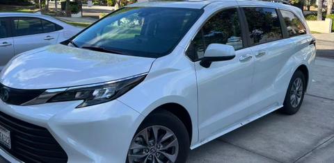 Toyota Sienna 2024