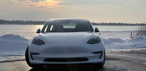 Tesla Model 3 2022