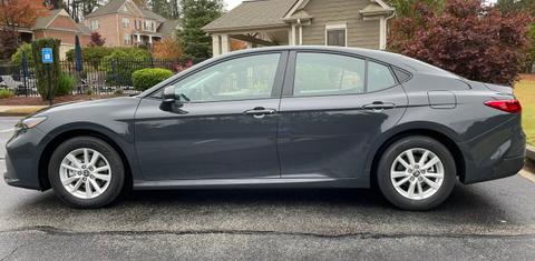 Toyota Camry Hybrid 2025
