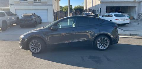 Tesla Model Y 2026