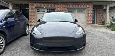 Tesla Model Y 2024
