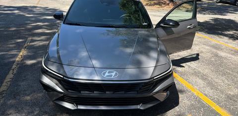 Hyundai Elantra 2025