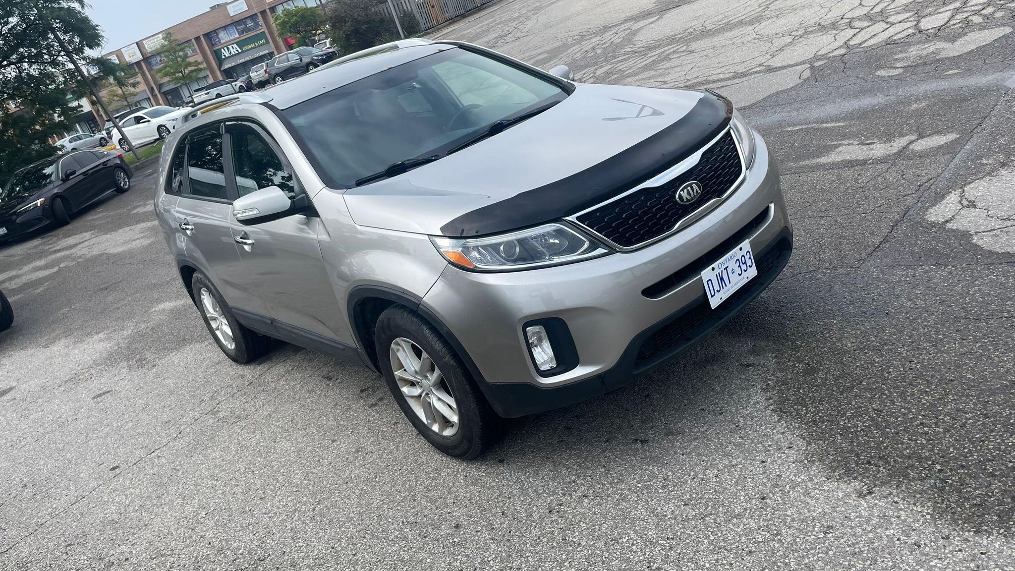 Kia Sorento 2015 in Mississauga, ON