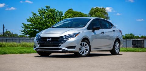 Nissan Versa 2025
