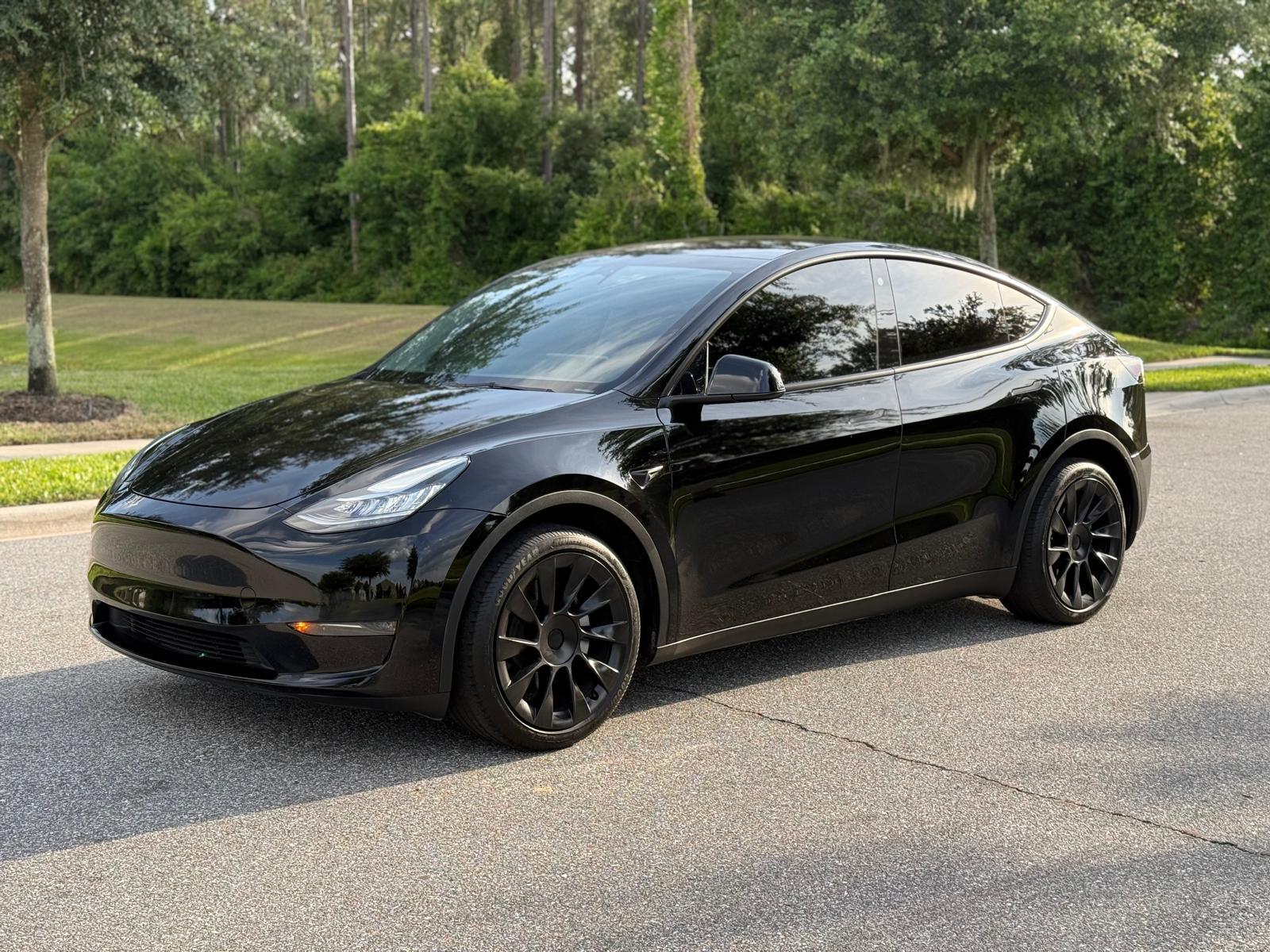 Tesla Model Y 2023 in Winter Garden, FL