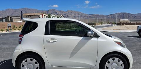 Scion iQ 2013