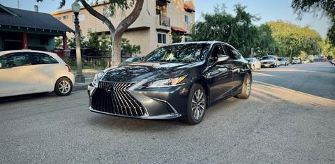 Lexus ES 2025