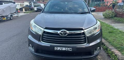 Toyota KLUGER 2016