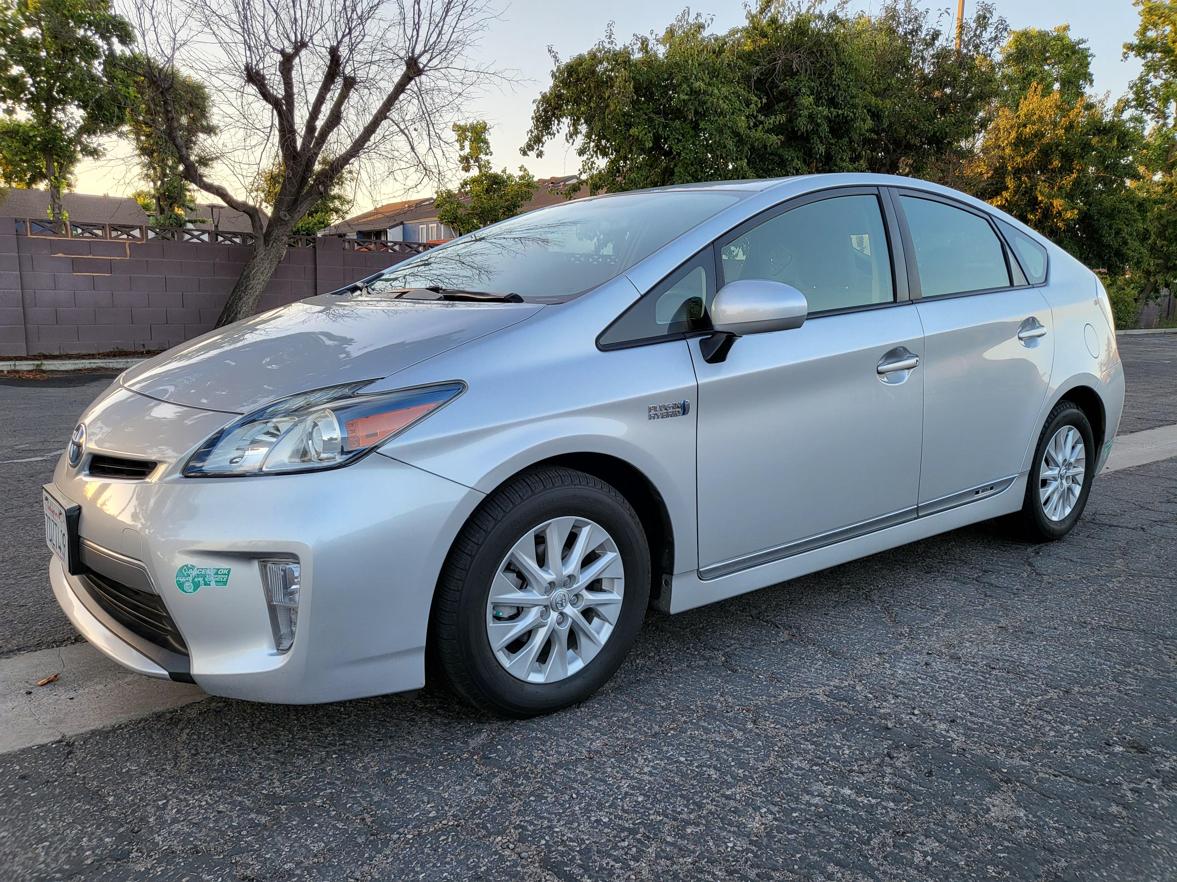 Toyota Prius Plug-In 2014 in Selma, CA
