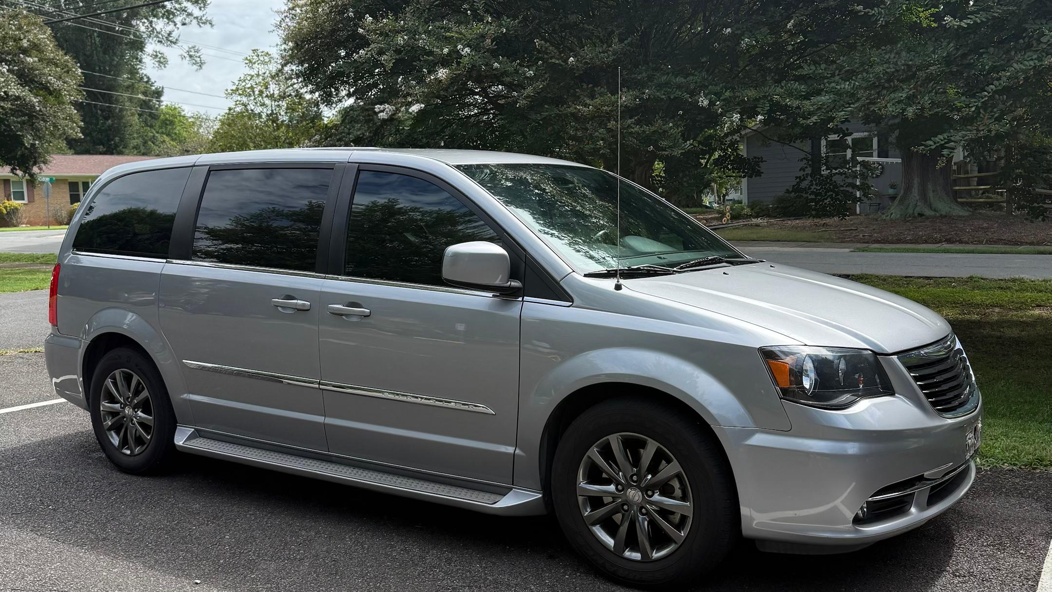 Chrysler Town & Country 2016 in Cornelius, NC
