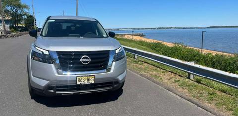 Nissan Pathfinder 2025
