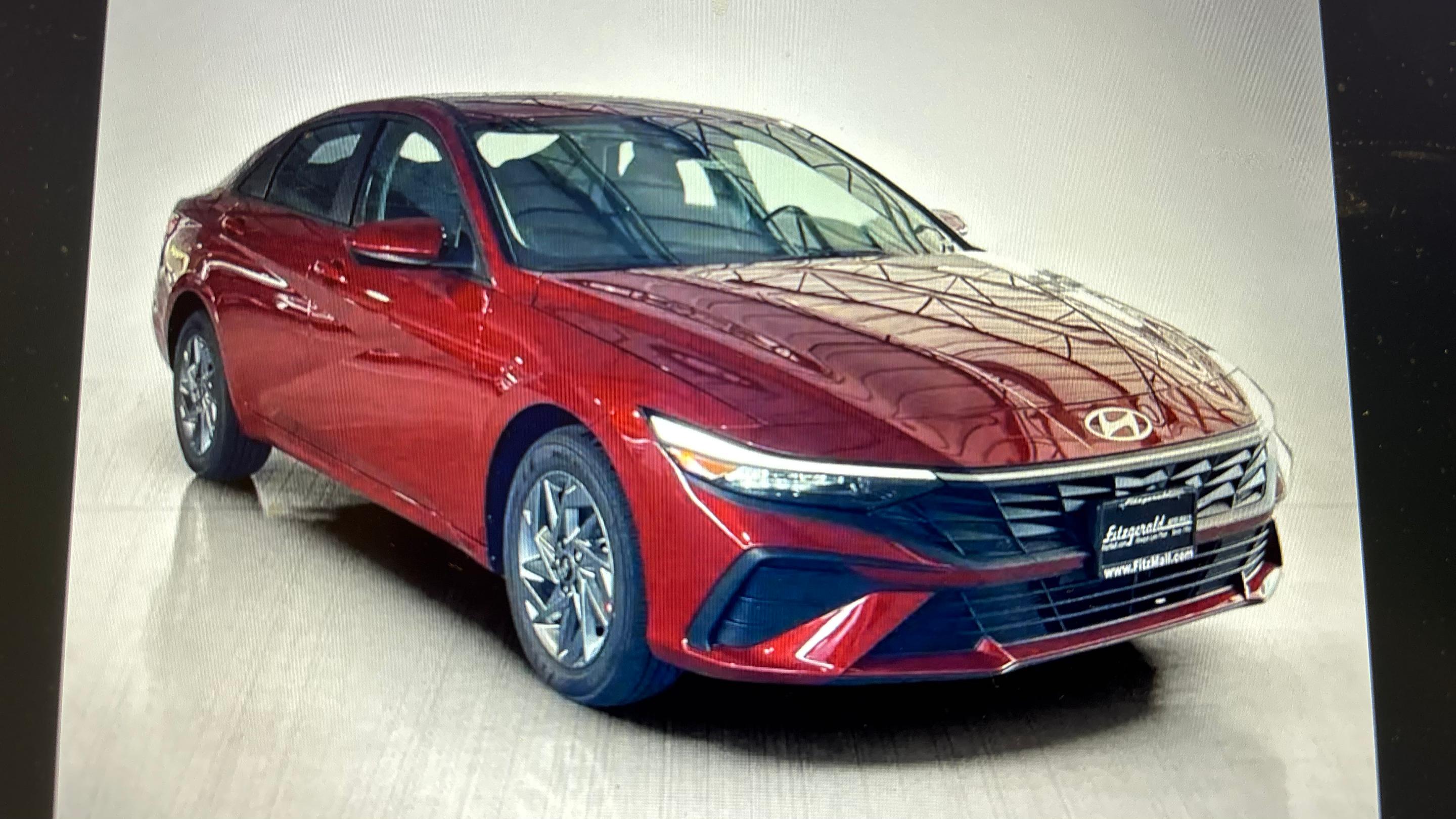 Hyundai Elantra Hybrid 2025 in Louisville, KY